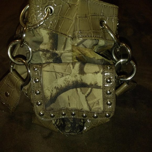 Camo Cross Purse - Picture 2 of 3
